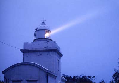 隠岐の島町にある西郷岬灯台の画像