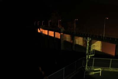 ７月７日夜の御部ダムの写真です