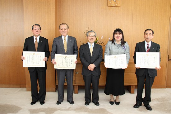 記念撮影の様子 記念撮影の様子