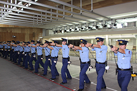 拳銃訓練の写真