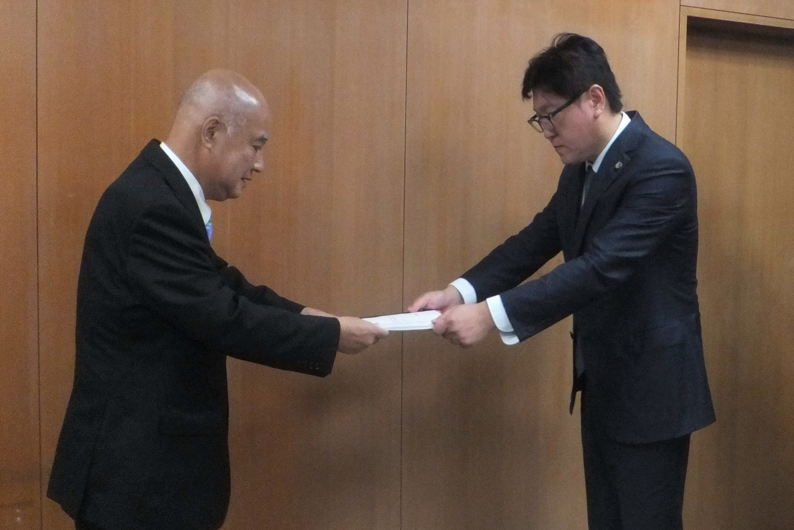 令和7年議長勧告の写真