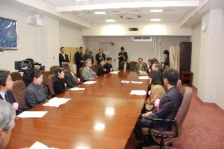 副知事との対談風景写真