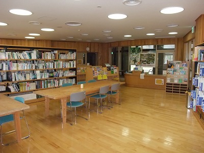 図書室の様子写真2