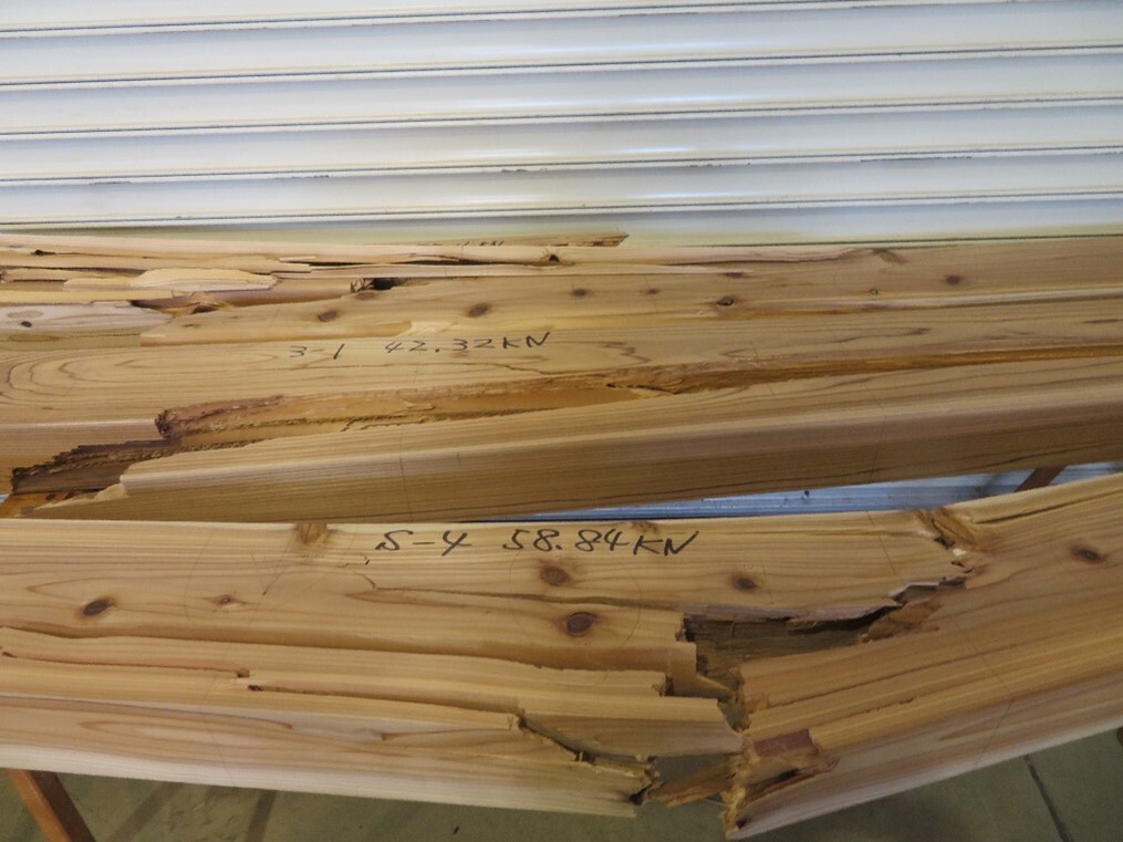 写真３：試験後の平角