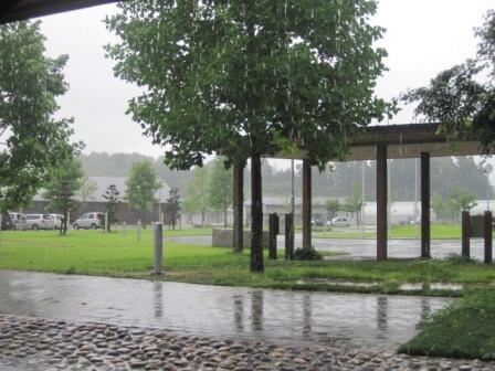 （写真）雨