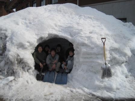 （写真）結構大きなかまくら