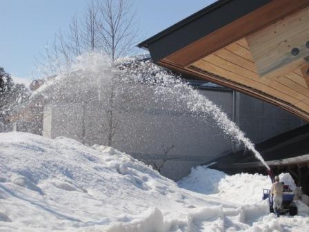 （写真）放水ではなく放雪