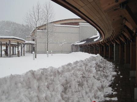 （写真）ずり落ちてくる雪でなくなりました