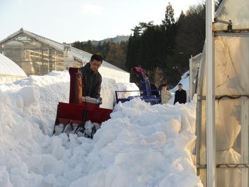 （写真）自前の除雪機