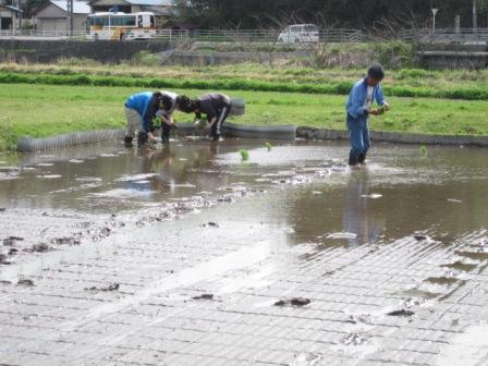 （写真）学生たち