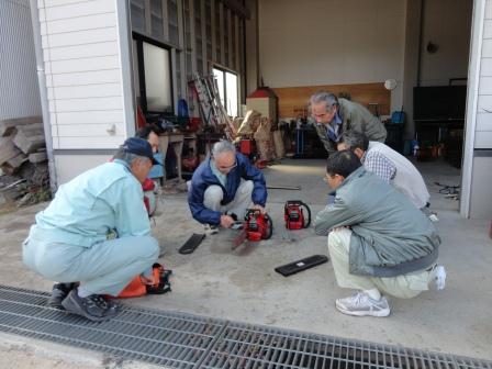 （写真）チェンソー取扱作業者安全衛生教育講習会