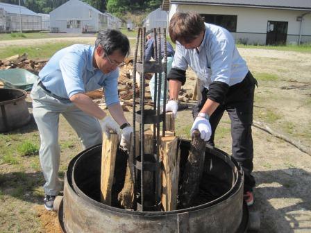 （写真）移動式炭窯