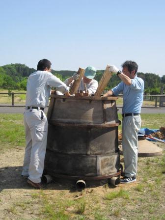 （写真）組み立ての様子３