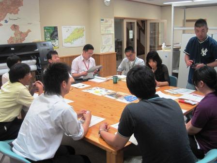 （写真）広報委員会の様子