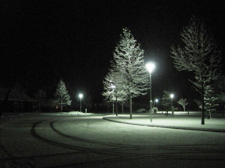 （写真）昨夜のセンター駐車場