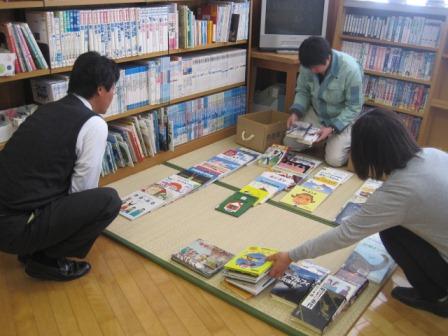 （写真）100冊の本を並べて見ました