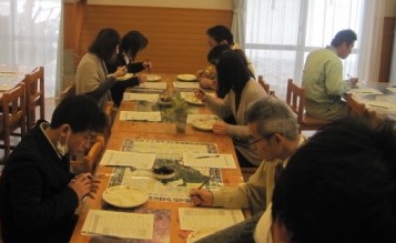 （写真）食味調査の様子