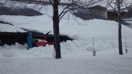 （写真）除雪中１