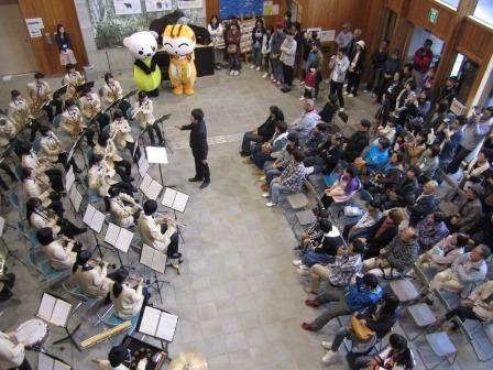 （写真）演奏中の様子