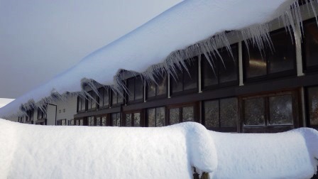 （写真）牛舎の氷柱