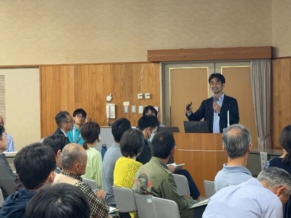 藤原先生の講演写真画像１