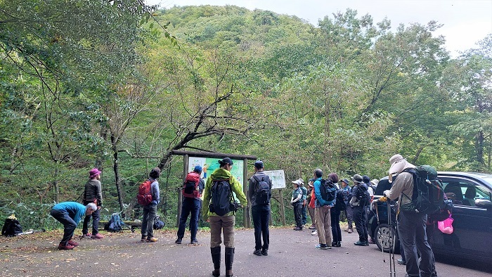 位出谷駐車場であいさつの様子