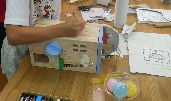 仕上げ作業の画像