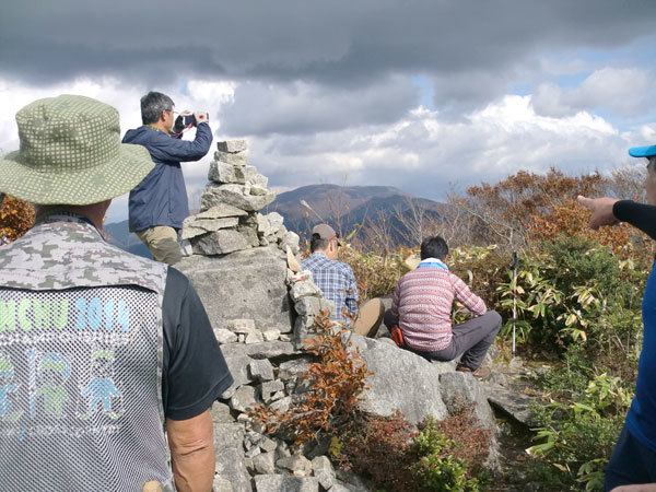 琴引山頂の様子