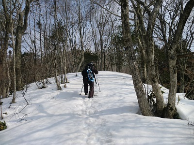 スノーシューは履かず登山靴で歩く画像