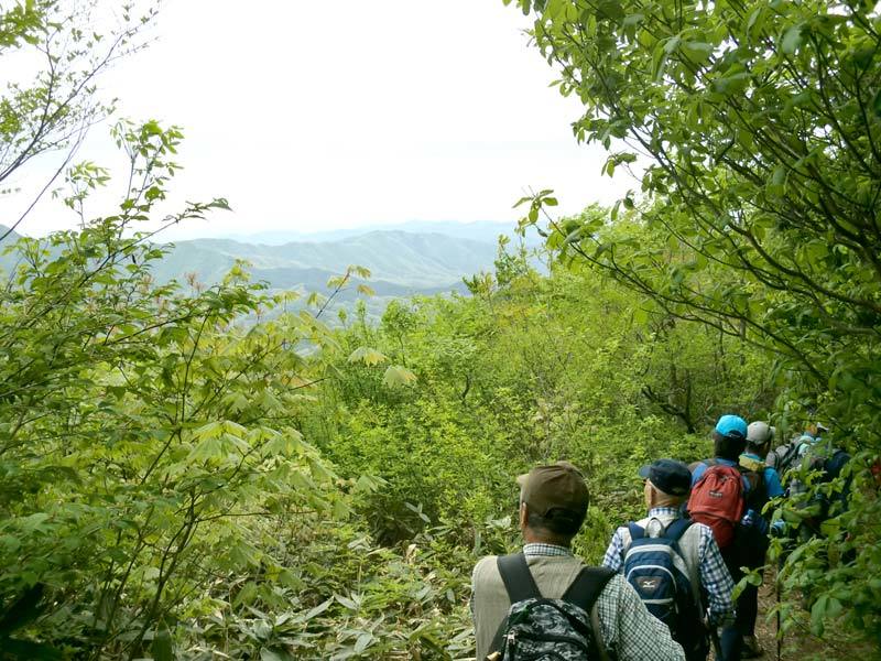 縦走路から広島県側の眺め