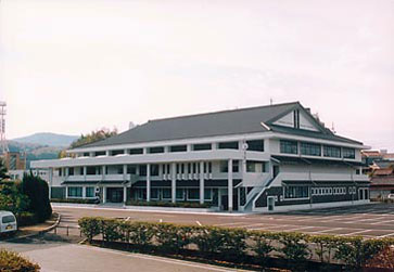 県西部の拠点施設整備（写真）