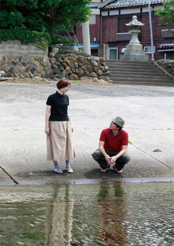 小山瑛司さんと妻・亜理沙さんの写真