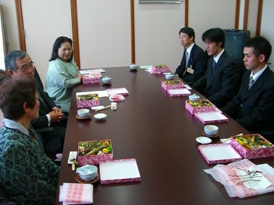 知事と参加者の皆さん