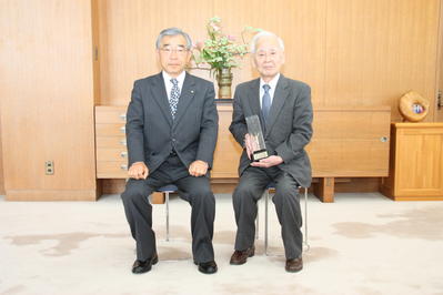 副島館長と記念撮影