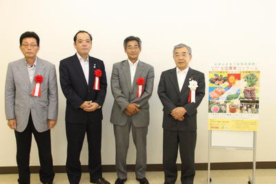 左から、藤江さん、勝部さん、佐藤さん