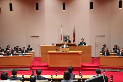 県議会議場