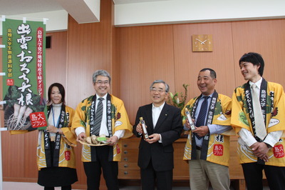 協議会の皆さんと知事