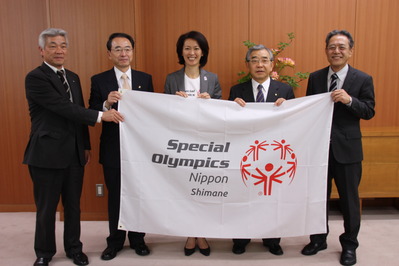 スペシャルオリンピックスの皆さんと知事