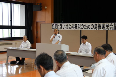挨拶する知事