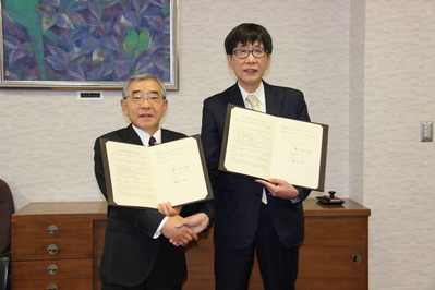 京都橘大学の細川涼一学長