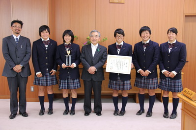 石見智翠館高等学校女子ラグビー部の皆さん