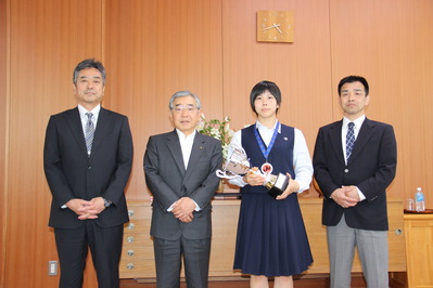 佐々木選手と知事