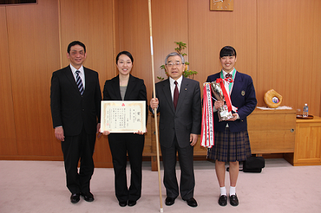 石飛涼子さん
