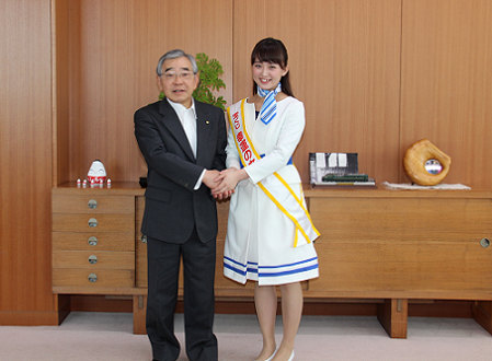 幸運の女神上野貴穂