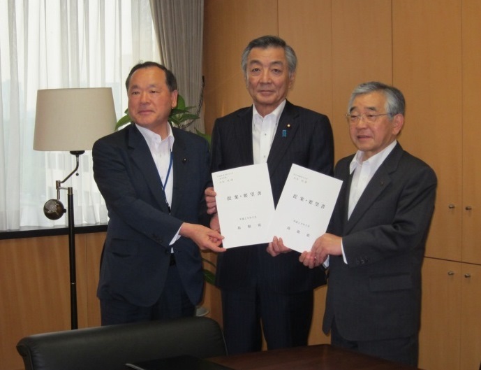 内閣府への要望活動のようす