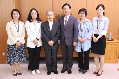 洪事務総長