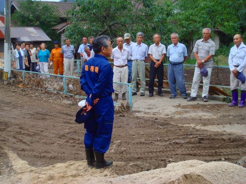 記録的大雨に見舞われた隠岐島を視察の様子その3