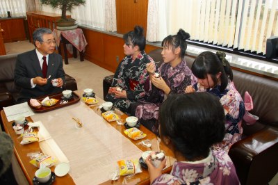 試食の様子その1