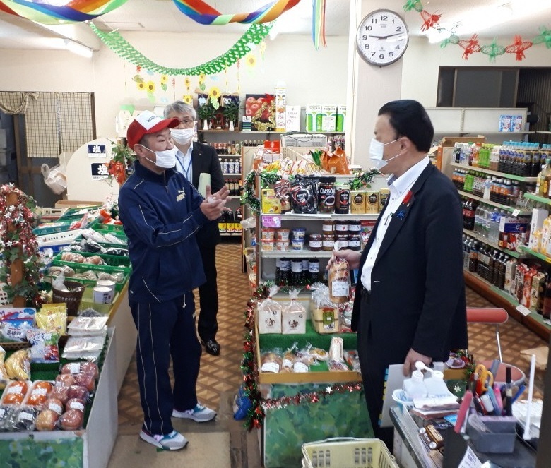 石谷食料品店で