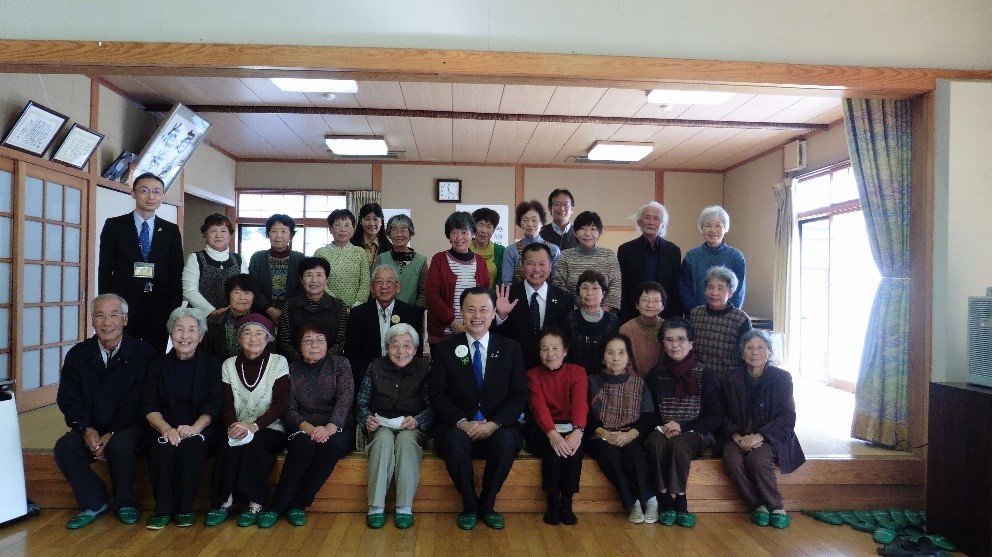 白上いきいきサロン松光会の皆さんと